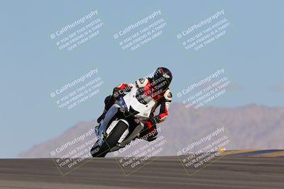 media/Oct-01-2023-SoCal Trackdays (Sun) [[4c570cc352]]/Turn 9 Set 2 (10am)/